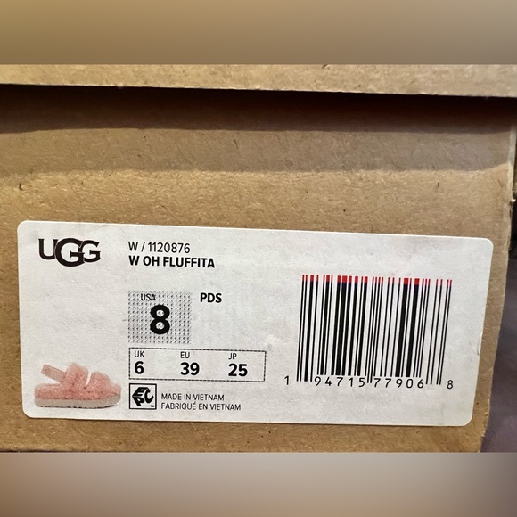 NWT UGG  Fluffita in Pink, size 8 - Picture 7 of 7